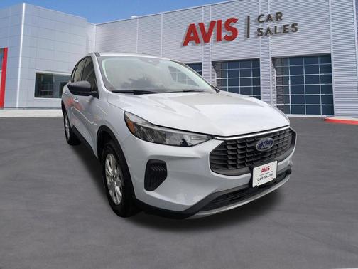 Space Silver Metallic 2025 Ford Escape Active