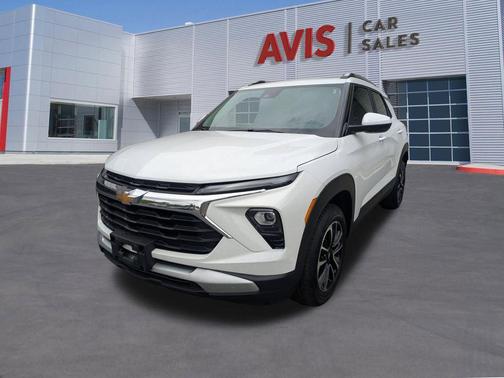 Summit White 2025 Chevrolet Trailblazer LT