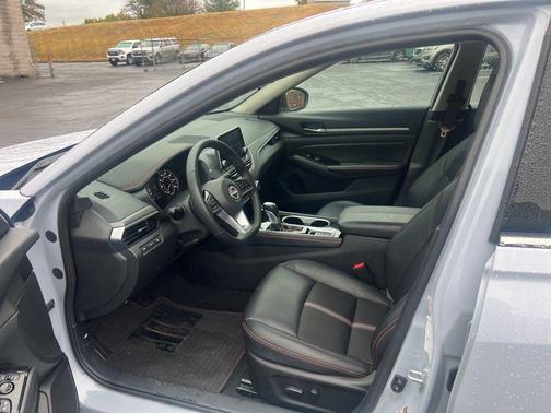 2025 Nissan Altima SR AWD