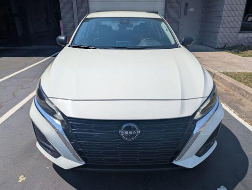 Glacier White 2025 Nissan Altima 2.5 SV