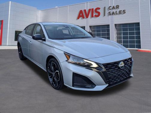 2025 Nissan Altima SR FWD