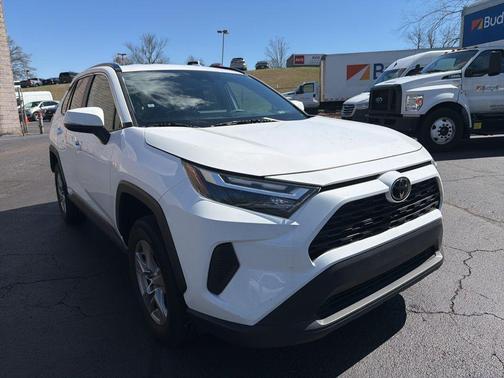 Ice Cap 2025 Toyota RAV4 Hybrid XLE