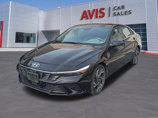 2025 Hyundai ELANTRA SEL