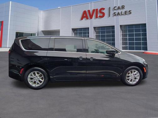 2025 Chrysler Pacifica L