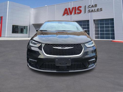 2025 Chrysler Pacifica L