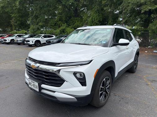 Summit White 2025 Chevrolet Trailblazer LT