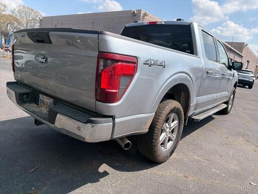 Iconic Silver Metallic 2025 Ford F-150 XLT