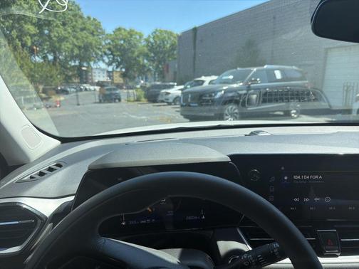 Summit White 2025 Chevrolet Trailblazer LT