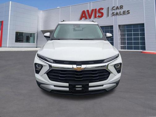 Summit White 2025 Chevrolet Trailblazer LT