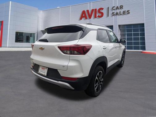 Summit White 2025 Chevrolet Trailblazer LT