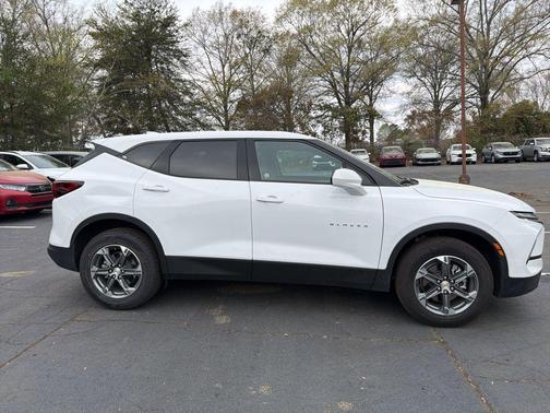 Summit White 2025 Chevrolet Blazer 2LT