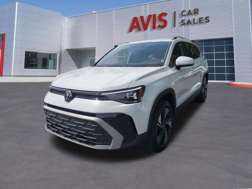 Pure White 2025 Volkswagen Taos 1.5T SE
