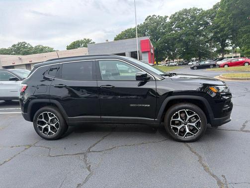 Diamond Black Crystal PC 2025 Jeep Compass Limited