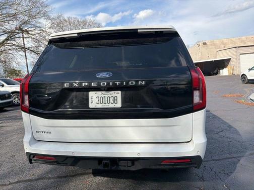 2025 Ford Expedition Active