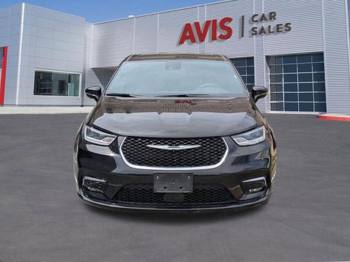 2025 Chrysler Pacifica L