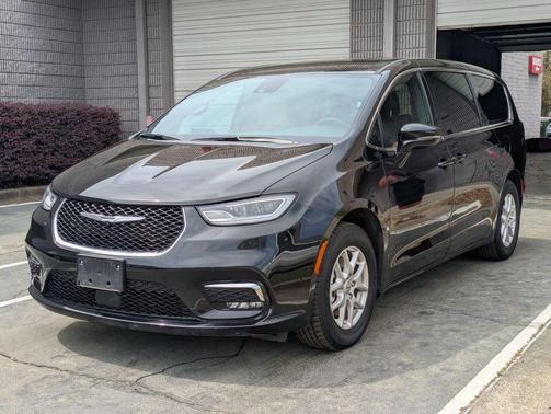 2025 Chrysler Pacifica L