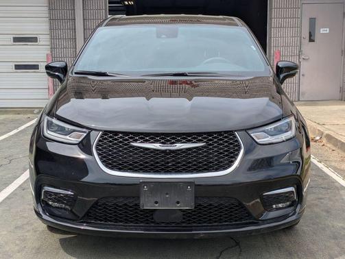 2025 Chrysler Pacifica L