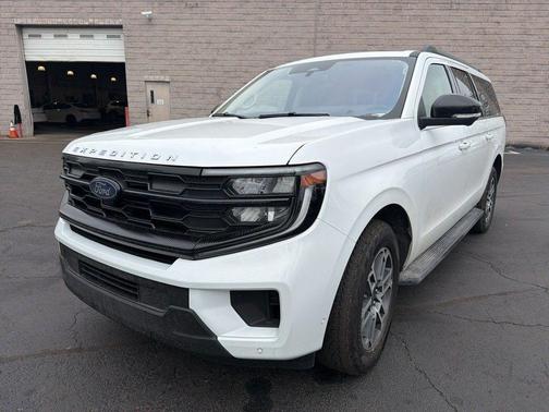 2025 Ford Expedition Max Active 4x4