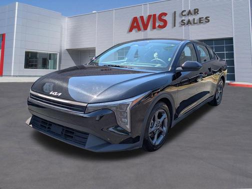 Aurora Black Pearl 2025 Kia K4 LXS