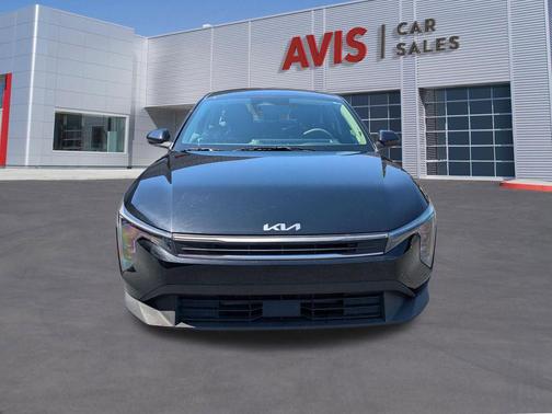 Aurora Black Pearl 2025 Kia K4 LXS