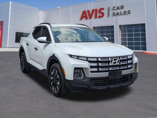 Atlas White 2025 Hyundai SANTA CRUZ SEL