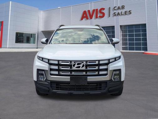 Atlas White 2025 Hyundai SANTA CRUZ SEL