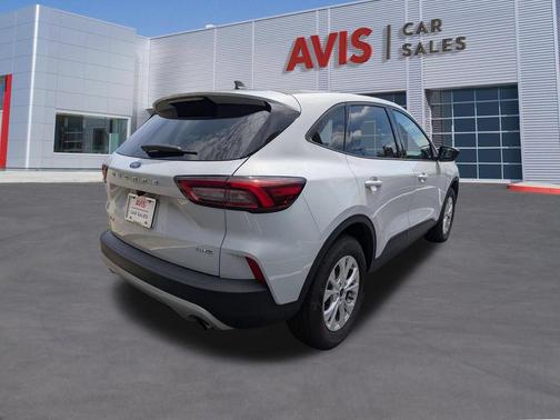 Silver Metallic 2025 Ford Escape Active