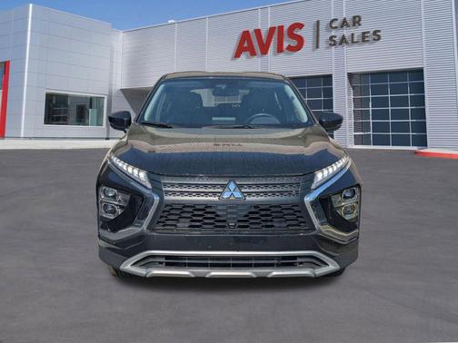 Labrador Black Pearl 2025 Mitsubishi Eclipse Cross SE