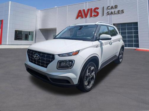 Lunar White 2025 Hyundai VENUE SEL