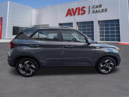 Ecotronic Gray 2025 Hyundai VENUE SEL