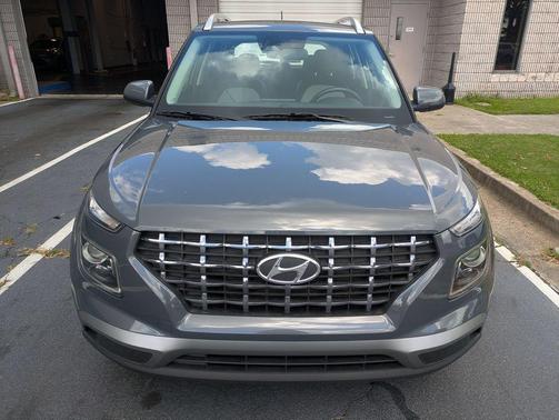 Ecotronic Gray 2025 Hyundai VENUE SEL