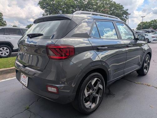 Ecotronic Gray 2025 Hyundai VENUE SEL
