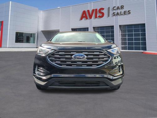 Black Metallic 2024 Ford Edge Titanium