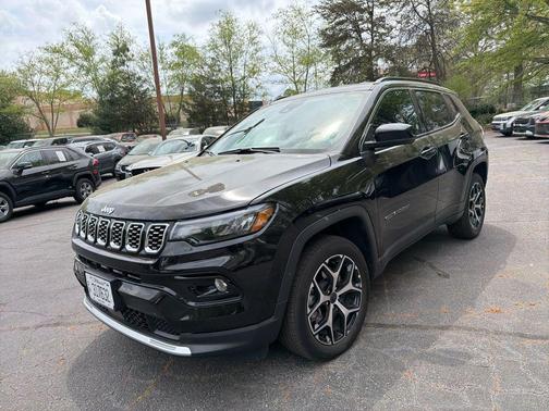 Diamond Black Crystal PC 2025 Jeep Compass Limited