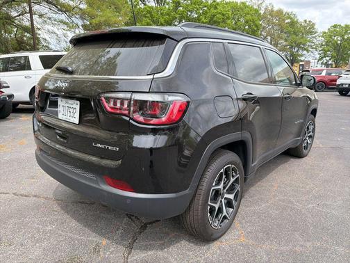 Diamond Black Crystal PC 2025 Jeep Compass Limited