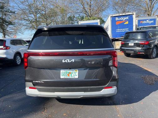 2025 Kia Carnival LXS