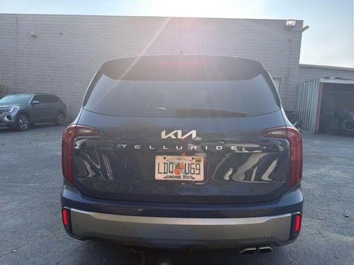 Midnight Lake Blue 2025 Kia Telluride S