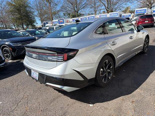 2025 Hyundai SONATA SEL