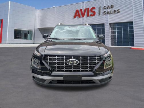 Onyx Black 2025 Hyundai VENUE SEL