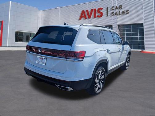 2025 Volkswagen Atlas 2.0T SE w/Technology