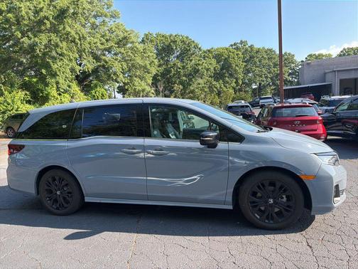 Sonic Gray Pearl 2025 Honda Odyssey Sport-L