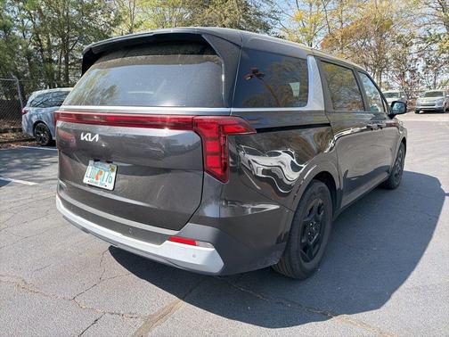2025 Kia Carnival LXS