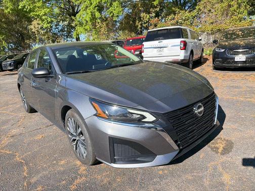 Gun Metallic 2025 Nissan Altima 2.5 SV