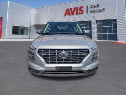 Shimmering Silver 2025 Hyundai VENUE SEL