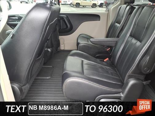 2014 Chrysler Town & Country Touring