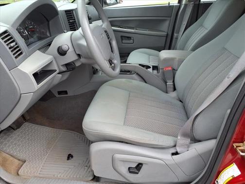 2006 Jeep Grand Cherokee Laredo