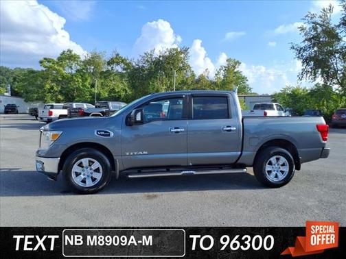 2017 Nissan Titan SV