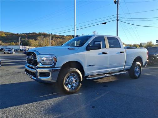 2024 RAM 2500 Big Horn Crew Cab 4x4 6'4' Box
