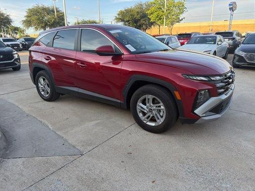 Red 2025 Hyundai TUCSON SE
