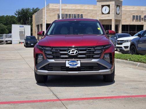 Red 2025 Hyundai TUCSON SE